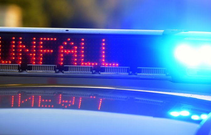 Laut Angaben der Polizei wurde bei dem Unfall niemand verletzt. (Symbolbild)<span class='image-autor'>Foto: dpa/Stefan Puchner</span>