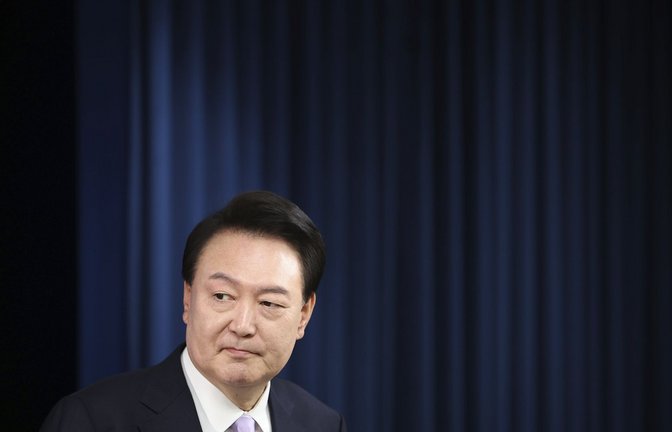 Der entmachteter südkoreanischer Präsident Yoon Suk Yeol. (Archivbild)<span class='image-autor'>Foto: dpa/KIM HONG-JI</span>