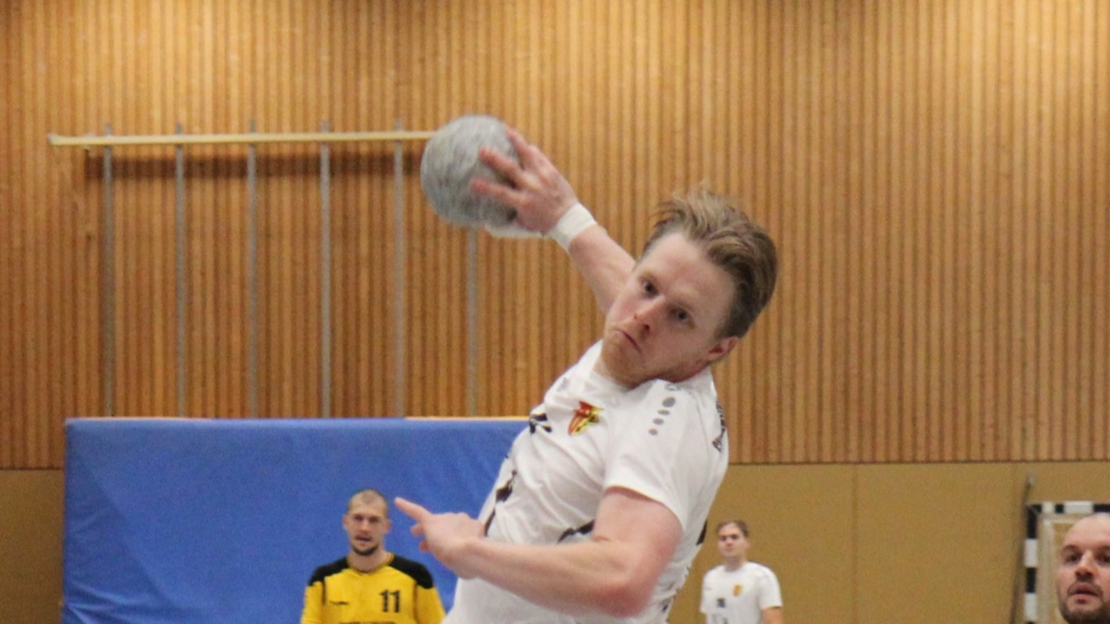 Handball, Männer, CVJM Enzweihingen, Saison 2023/2024, Marc Wiederhöft (mit Ball), Foto: Dittrich