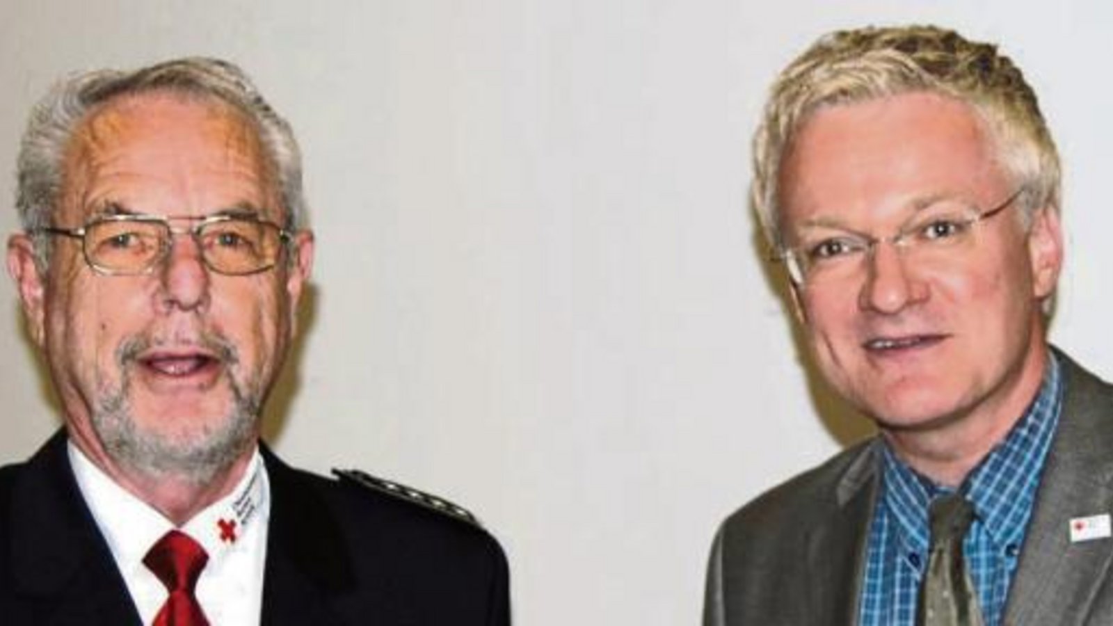 Im Konflikt: Fritz Hasenauer (links), Chef des DRK-Ortsvereins Sersheim, und Utz Remlinger, Vorsitzender des DRK-Kreisverbandes. Foto: Archiv Im Konflikt: Fritz Hasenauer (links), Chef des DRK-Ortsvereins Sersheim, und Utz Remlinger, Vorsitzender des DRK-Kreisverbandes. Foto: Archiv