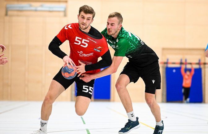 Yannick Ott (links) möchte mit dem HCME auch gegen den Spitzenreiter bestehen. <span class='image-autor'>Foto: Krause</span>