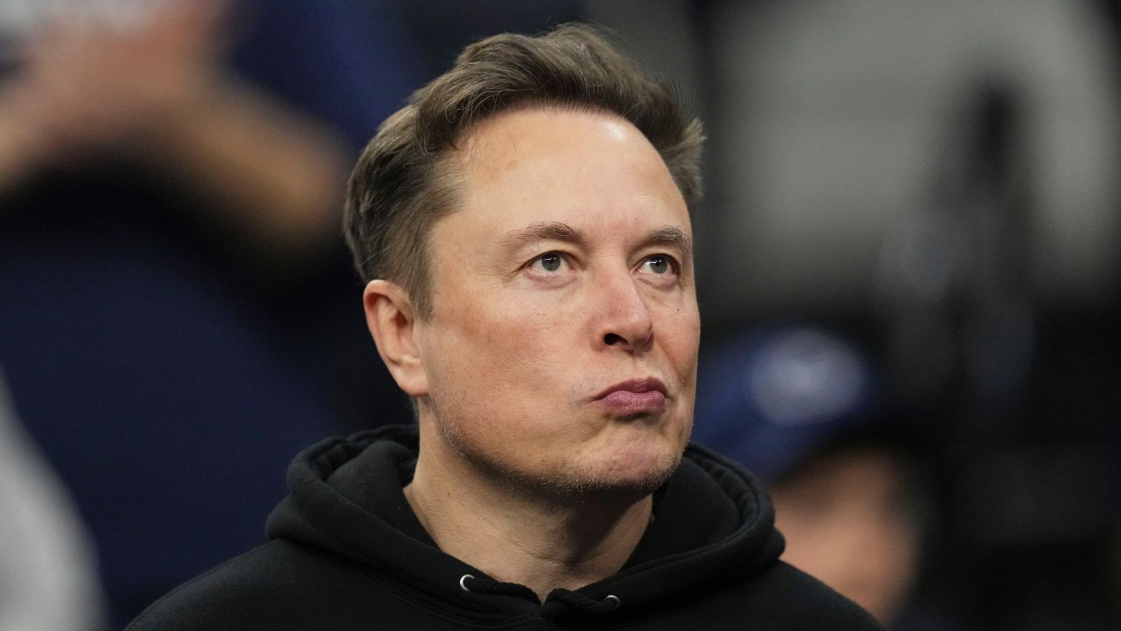Elon Musk führt schon länger eine Fehde gegen den ChatGPT-Entwickler OpenAI. (Archivbild)Foto: Matt Rourke/AP/dpa
