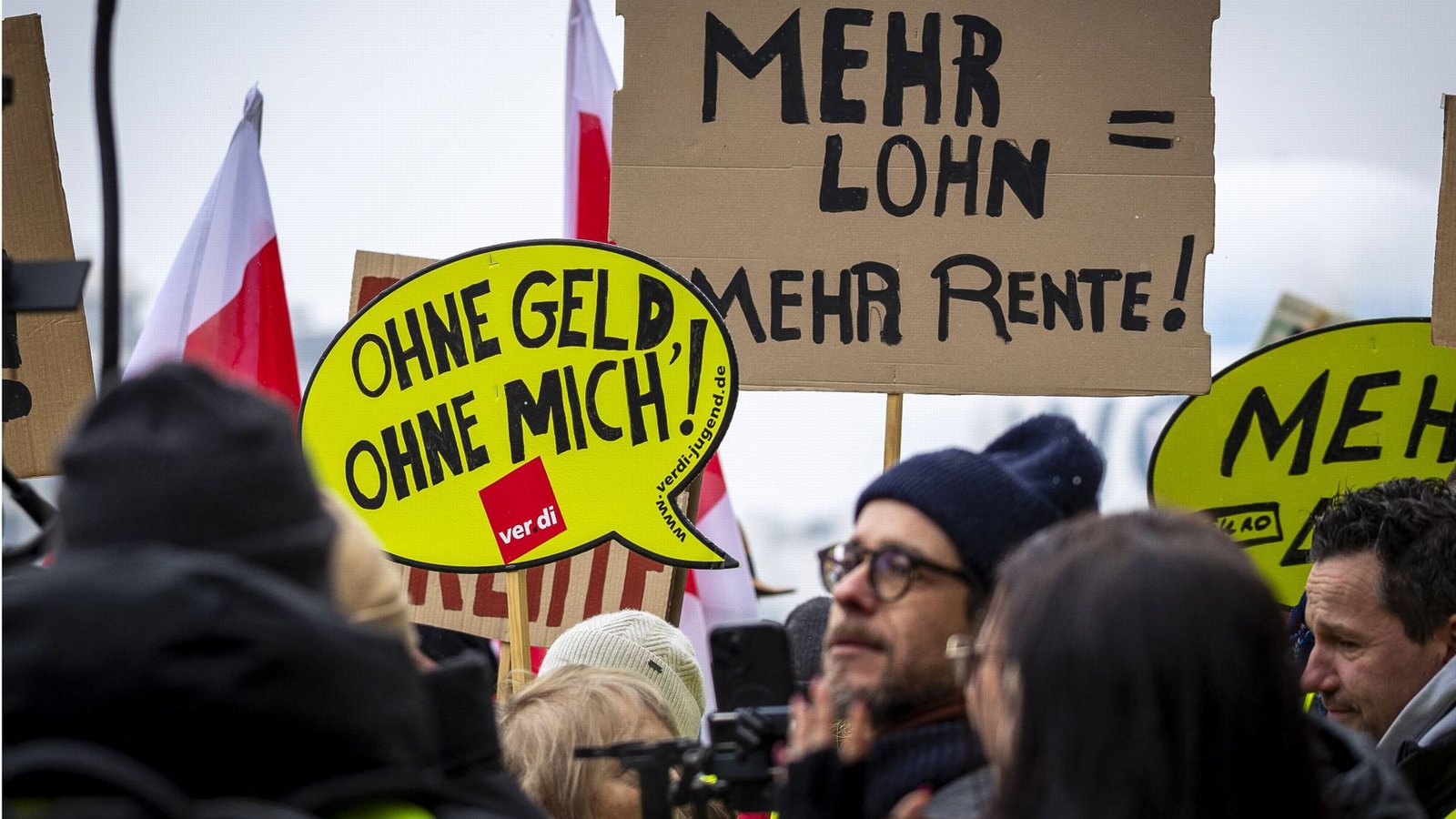 Zunächst mal müsste es aus Sicht der Beschäftigten im öffentlichen Dienst heißen: Mehr Lohn bringt mehr Geld für den Urlaub.Foto: IMAGO/ Zunächst mal müsste es aus Sicht der Beschäftigten im öffentlichen Dienst heißen: Mehr Lohn bringt mehr Geld für den Urlaub.Foto: IMAGO/