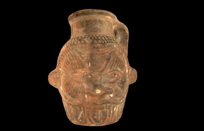 Tongefäße wie dieses mit der Fratze des Schutzgottes Bes waren im alten Ägypten weit verbreitet. Wozu sie dienten, zeigen Analysen von Rückständen.<span class='image-autor'>Foto: © University of South Florida/Institute for Digital Exploration (IDEx)</span>