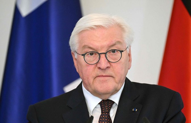 „Es gibt keine Bürgerinnen und Bürger erster oder zweiter Klasse. Wer Gegenteiliges behauptet, offenbart seine Verfassungsfeindlichkeit“, erklärte Frank-Walter Steinmeier bei X. (Archivbild)<span class='image-autor'>Foto: AFP/INA FASSBENDER</span>