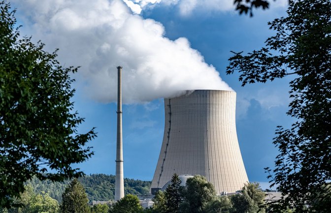Atomkraftwerke sollen noch so lange am Netz bleiben, bis eine alternative Stromerzeugung gesichert ist.<span class='image-autor'>Foto: Armin Weigel/dpa</span>