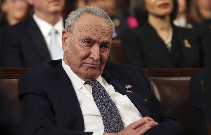 Kein Widerstand gegen Trump: Chuck Schumer, Führer der Demokraten im US-Senat.<span class='image-autor'>Foto: dpa/Win McNamee</span>