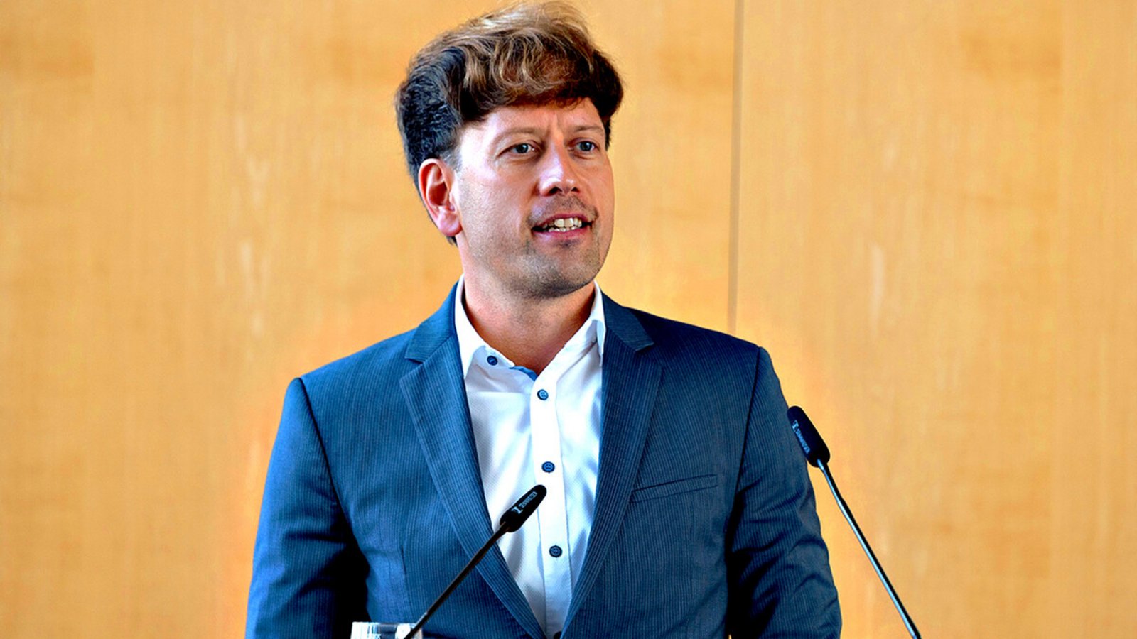 Raffael Sänger führt künftig das Liegenschaftsamt der Landeshauptstadt.Foto: LHS/Leif Piechowski Raffael Sänger führt künftig das Liegenschaftsamt der Landeshauptstadt.Foto: LHS/Leif Piechowski