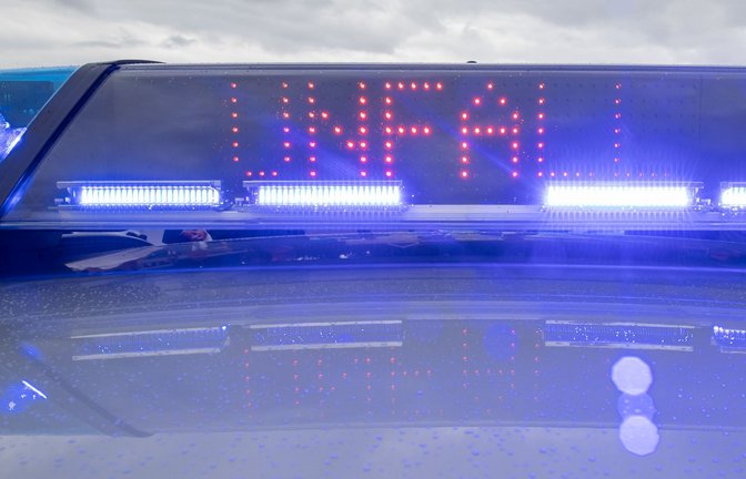 Auf der A8 bei Pforzheim ist es zu einem Unfall gekommen. (Symbolbild)<span class='image-autor'>Foto: dpa/Daniel Karmann</span>