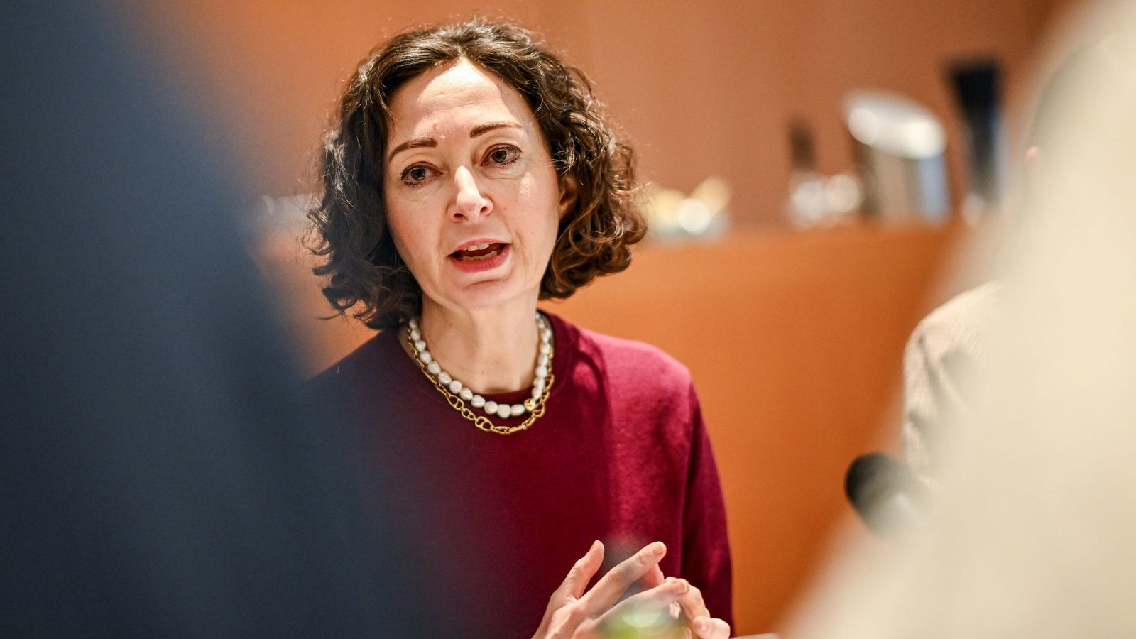 Ramona Pop, Vorständin des Verbraucherzentrale Bundesverbands, sagt: "Das Gericht hat klargestellt, dass die Verarbeitung der Daten Unbeteiligter rechtswidrig ist." (Archivbild)Foto: Britta Pedersen/dpa