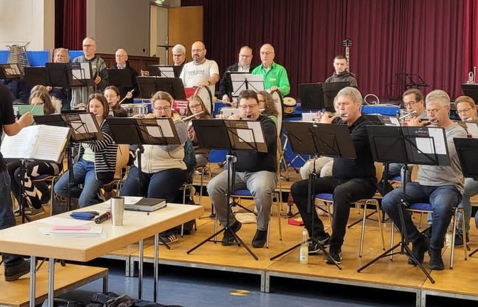 Die Projektgruppe Spielmannszug & Friends bei der Probe.  <span class='image-autor'>Foto: p</span>