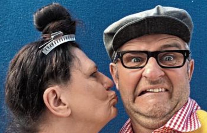 Die Open-Air-Sommer-Gäste (von links oben im Uhrzeigersinn): Kaos Plus Duo, Helge und das Udo, Enzgärten-Slam und Alois & Elsbeth Gscheidle.  Fotos: p