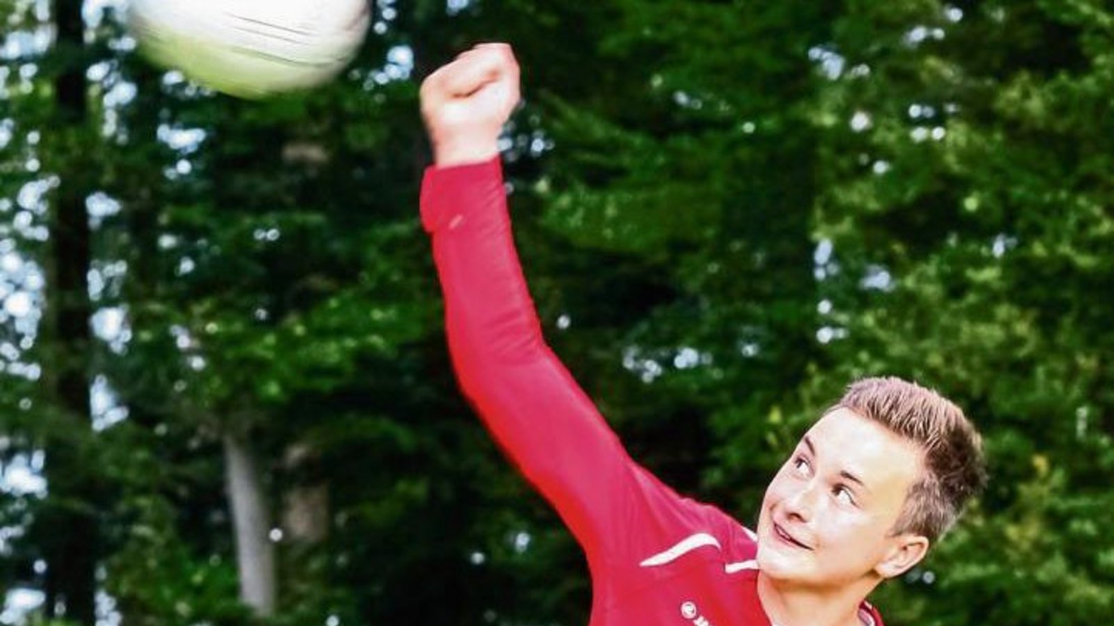 Jacob Jungclaussen hat die männliche U 14 des TV Vaihingen bis auf den zweiten Platz der Faustball-DM in Kellinghusen geführt. Foto: Archiv/Simecek Jacob Jungclaussen hat die männliche U 14 des TV Vaihingen bis auf den zweiten Platz der Faustball-DM in Kellinghusen geführt. Foto: Archiv/Simecek