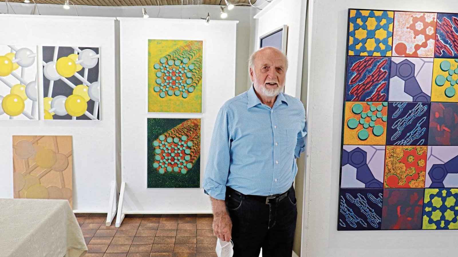 Diese einzigarten Farbmolekül-Drucke hat der Künstler mit unverwechselbarer Handschrift entwickelt. Fotos: Gergen