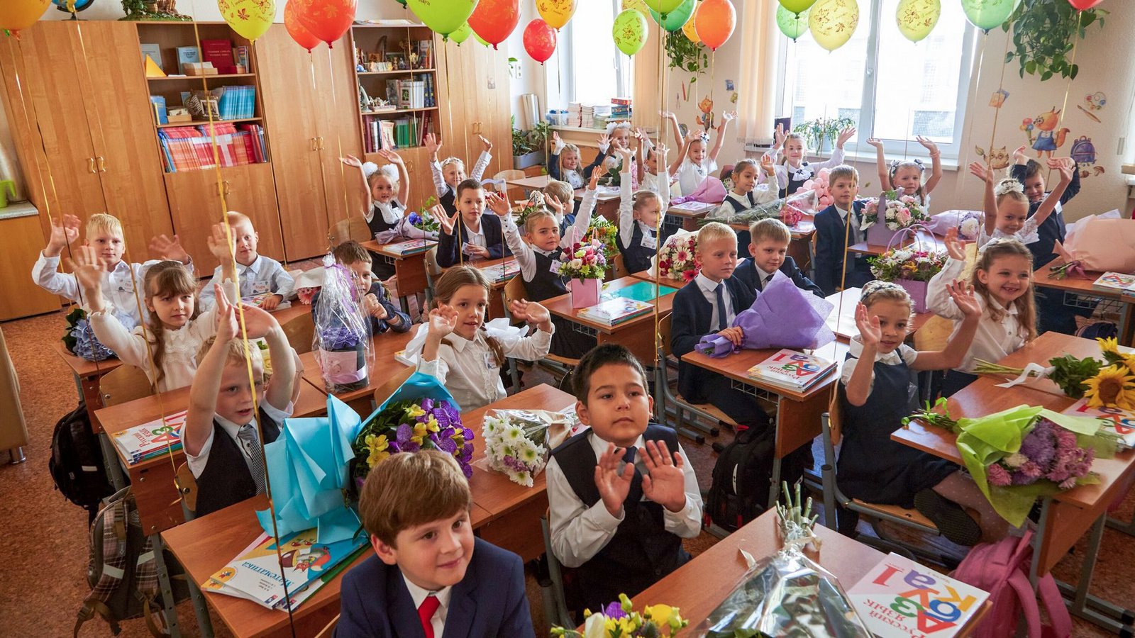 Erstklässler in einer Moskauer Schule am „Tag des Wissens“, ihrem ersten Schultag.Foto: Dmitry Belitsky/dpa Erstklässler in einer Moskauer Schule am „Tag des Wissens“, ihrem ersten Schultag.Foto: Dmitry Belitsky/dpa
