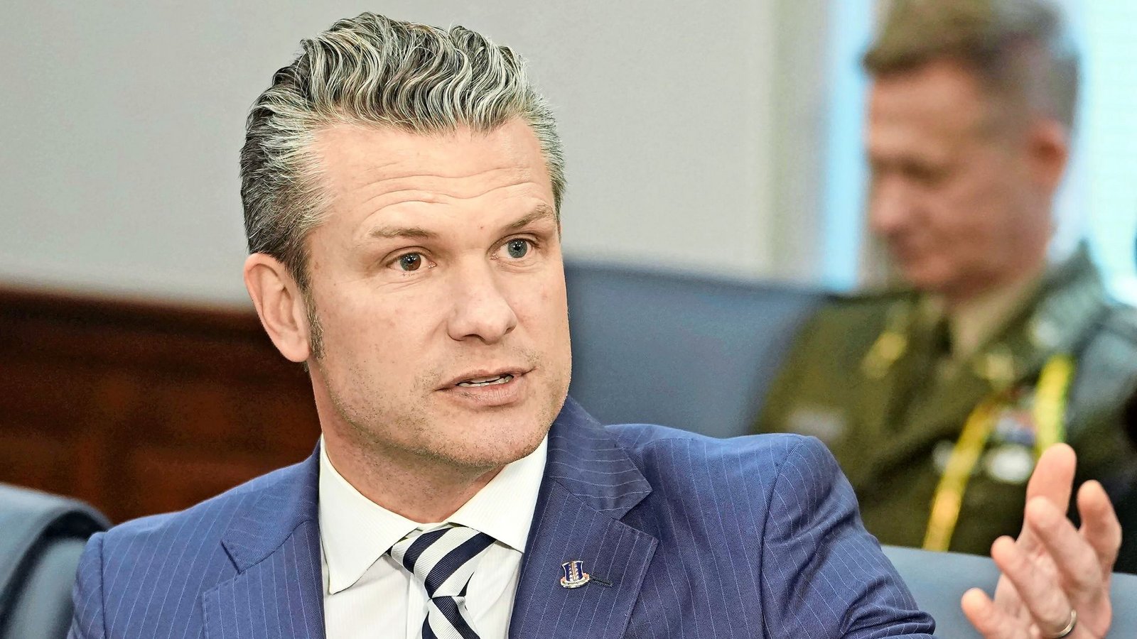 Pete Hegseth dementiert Spekulationen über sein vorzeitiges Ende an der Spitze des Pentagon.Foto: AFP/Oliver Contreras Pete Hegseth dementiert Spekulationen über sein vorzeitiges Ende an der Spitze des Pentagon.Foto: AFP/Oliver Contreras