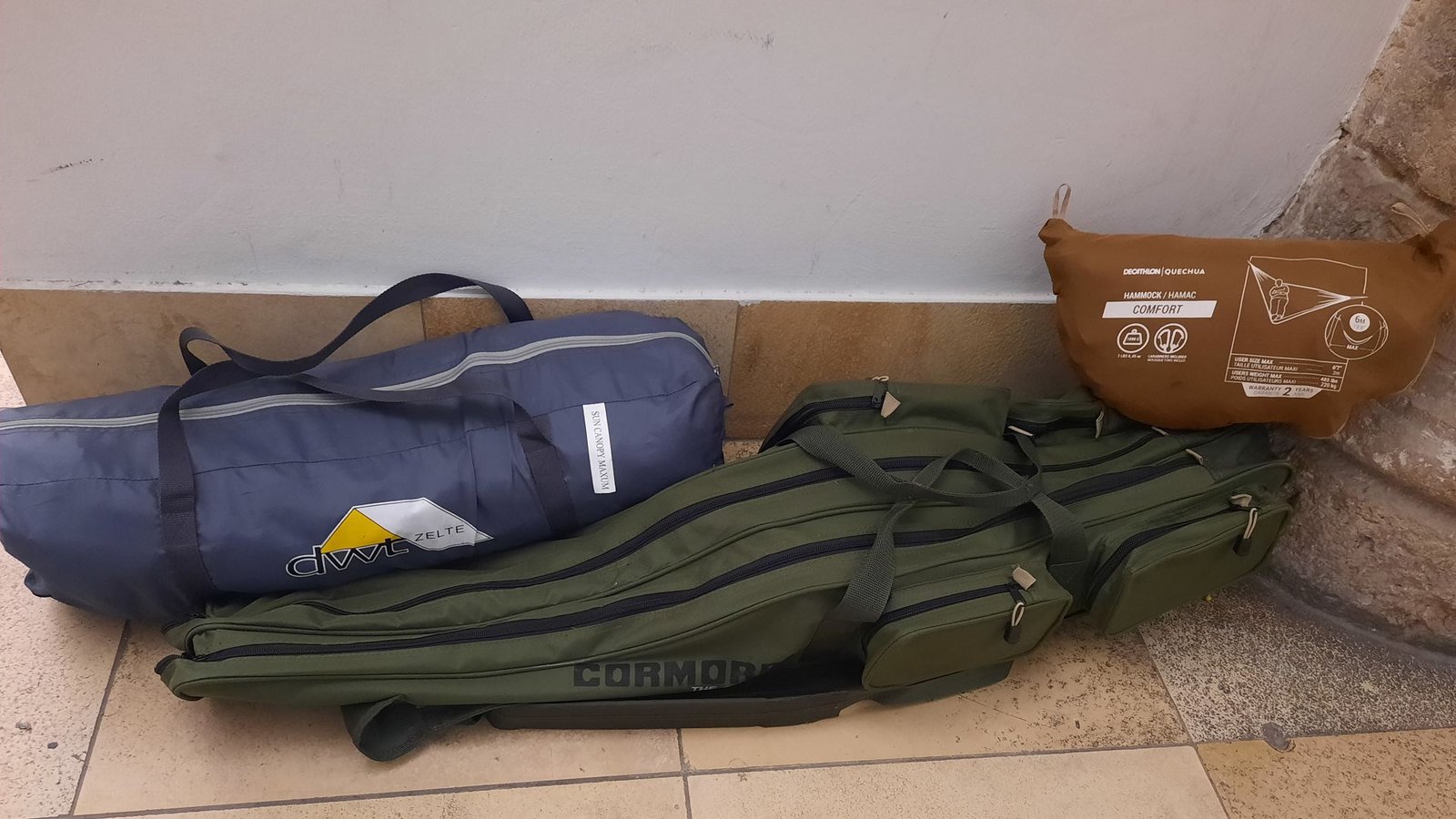 Die Polizei stellte  drei Gepäckstücke sicher.Foto: Polizeipräsidium Ulm