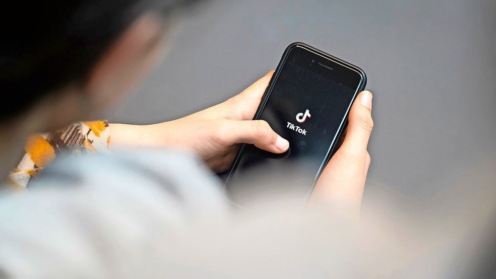 Die Generation Z vertreibt sich in sozialen Medien nicht nur die Zeit, sie liest dort auch Nachrichten.Foto: dpa/Hannes P Albert Die Generation Z vertreibt sich in sozialen Medien nicht nur die Zeit, sie liest dort auch Nachrichten.Foto: dpa/Hannes P Albert