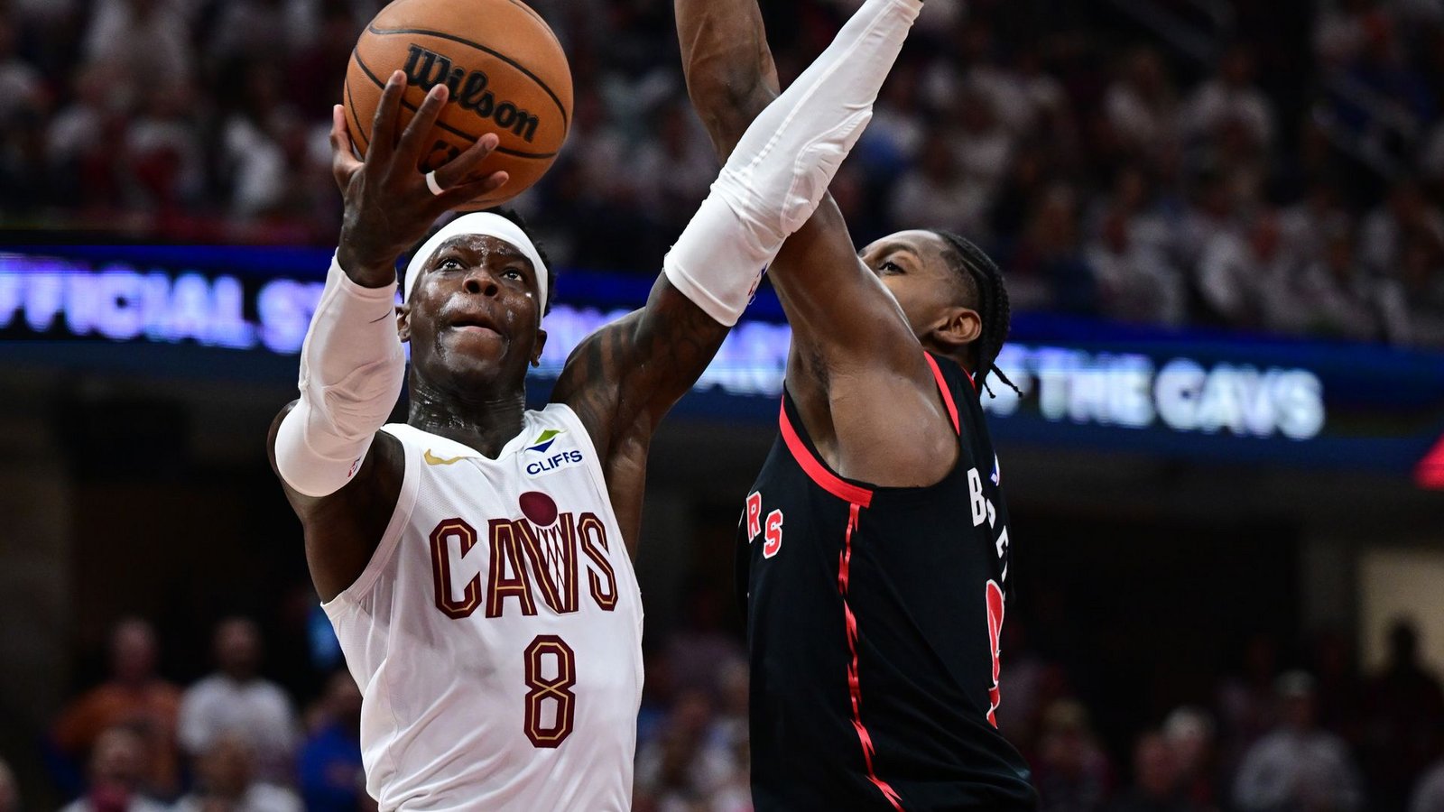 Dennis Schröder hatte einen starken Abend für Cleveland.Foto: David Dermer/AP/dpa