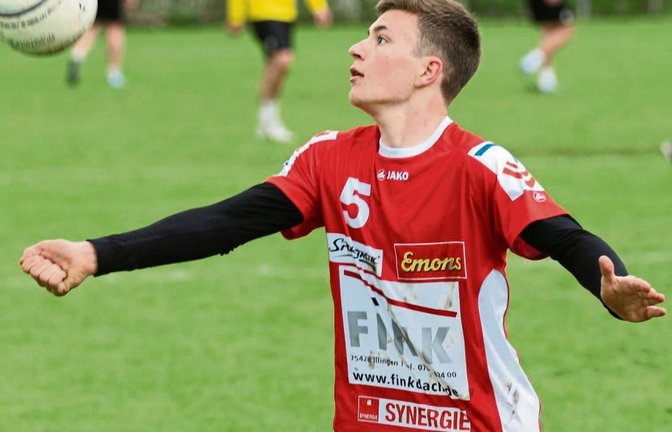 Johannes Jungclaussen peilt mit den Faustballern des TV Vaihingen die nächsten Punkte an. Foto: Nachreiner