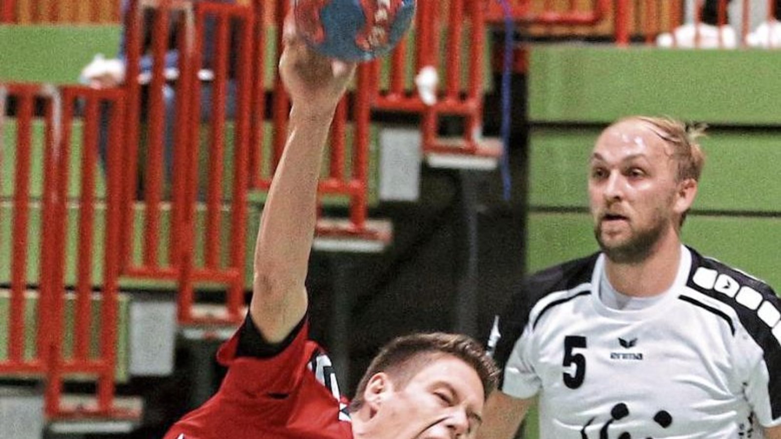 Constantin Weber fällt nach einer kleinen Operation voraussichtlich den Januar aus.  Foto: Küppers
