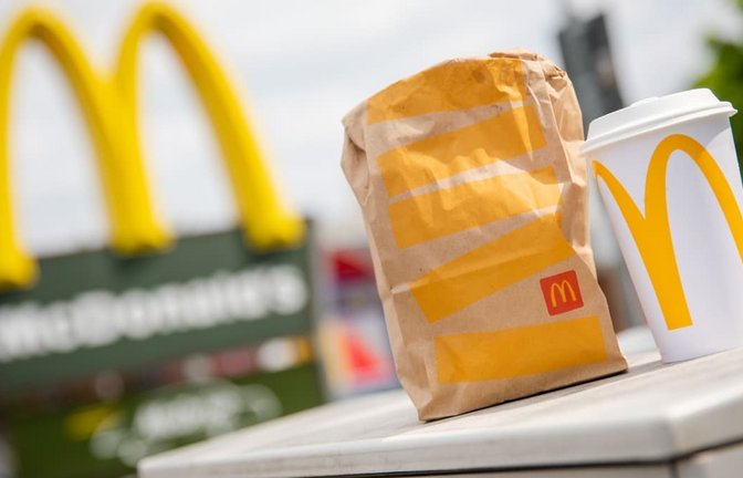 McDonald's nimmt dem McRib aus dem Sortiment.<span class='image-autor'>Christoph Schmidt/dpa</span>