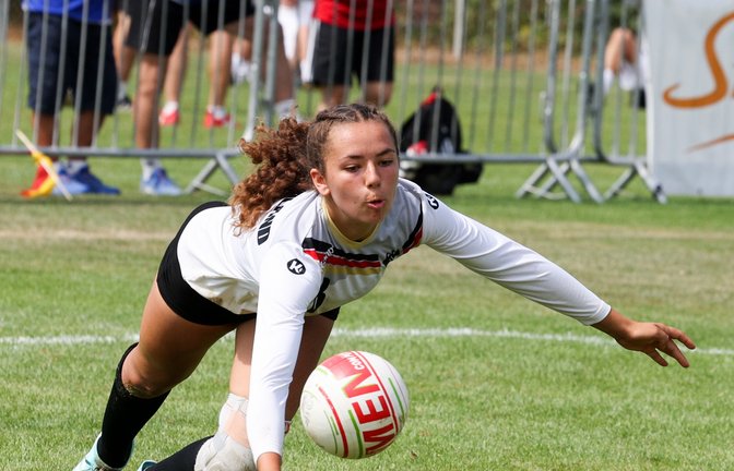Leoni Modenese spielt am Wochenende mit den Faustballerinnen des TSV Pfungstadt um die deutsche Meisterschaft. <span class='image-autor'>Foto: Uwe Spille/Deutsche Faustball Liga</span>