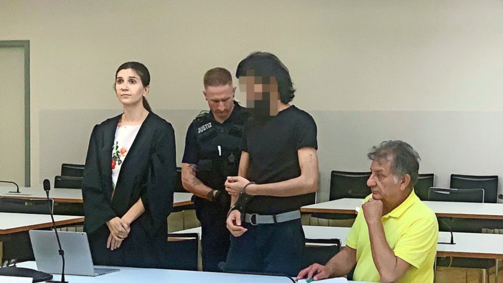Der 29-jährige Mann aus Afghanistan ist zu einer lebenslänglichen Haftstrafe verurteilt worden.Jan Boller