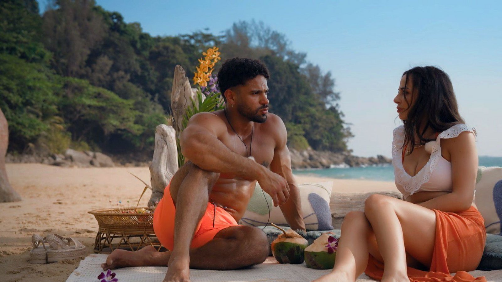 Das Date zwischen Pedro und Jenny verläuft schleppend.Foto: RTL