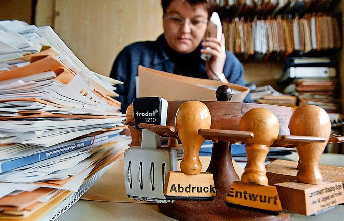Zu langsam, nicht digital: Allzu oft ist die Bürokratie in Deutschland ein Problem.Zu langsam, nicht digital: Allzu oft ist die Bürokratie in Deutschland ein Problem.<span class='image-autor'>Foto: picture-alliance/ dpa/dpaweb</span>