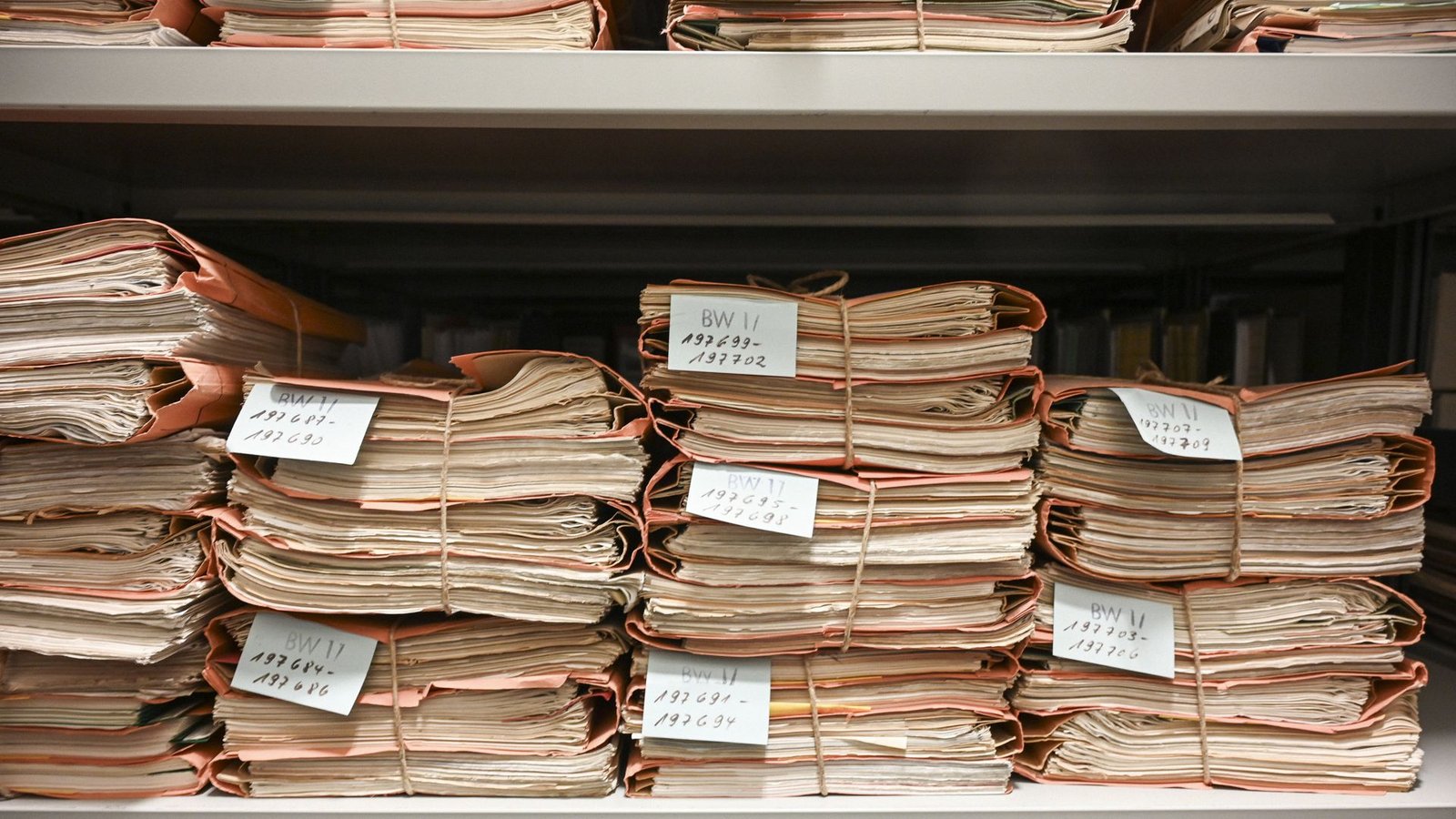 Aktenbündel im Deutschen Militärarchiv in Freiburg.Foto: KNA/Volker Hasenauer Aktenbündel im Deutschen Militärarchiv in Freiburg.Foto: KNA/Volker Hasenauer