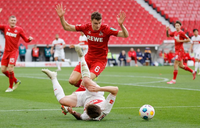 Angelo Stiller (vorne) und der VfB Stuttgart sind gegen den 1. FC Köln ein wenig aus dem Tritt geraten.<span class='image-autor'>Foto: Baumann/Volker Müller</span>