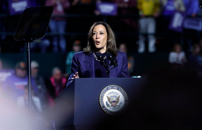 Kamala Harris bei einem Wahlkampfauftritt in Michigan.<span class='image-autor'>Foto: AFP/JEFF KOWALSKY</span>