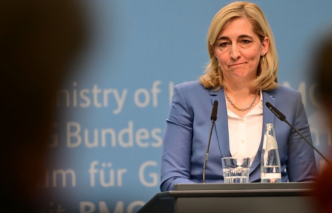 Das Sparpaket für die Krankenversicherung soll am Mittwoch vom Kabinett auf den Weg gebracht werden. (Archivbild)<span class='image-autor'>Foto: Sebastian Gollnow/dpa</span>