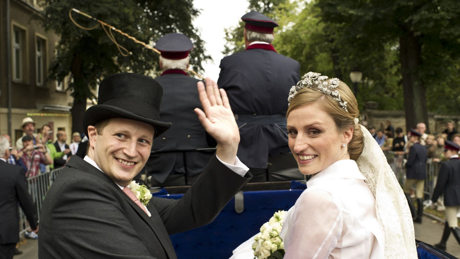 2011 heiratete Georg Friedrich Sophie Prinzessin von Isenburg, die er seit Kinderzeiten kennt und die wie er aus dem deutschen Hochadel stammt.Foto: dpa 2011 heiratete Georg Friedrich Sophie Prinzessin von Isenburg, die er seit Kinderzeiten kennt und die wie er aus dem deutschen Hochadel stammt.Foto: dpa
