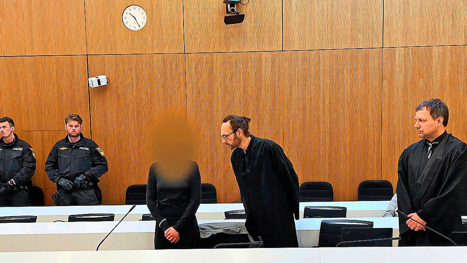 Hanna S. ist eine schmale Person, die dieses Jahr eigentlich einen Kunstpreis der Bundesrepublik Deutschland erhalten sollte.Foto: Alf Meier/dpa