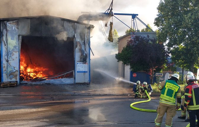 Im Einsatz: die Feuerwehr in Korntal-Münchingen.  <span class='image-autor'>Foto: KS-images.de/Karsten Schmalz</span>
