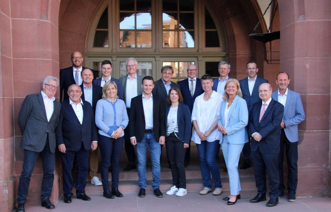 Der Tauberbischofsheimer Gemeinderat mit Bürgermeisterin Anette Schmidt (Vierte von rechts) ist gerade erst neu gewählt worden. Doch er wird nicht lange amtieren.<span class='image-autor'>Foto: Stadt Tauberbischofsheim/oh</span>
