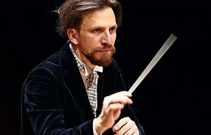 Cornelius Meister ist Generalmusikdirektor der Oper Stuttgart und des Staatsorchesters Stuttgart<span class='image-autor'>Foto: Fanny Gaul</span>