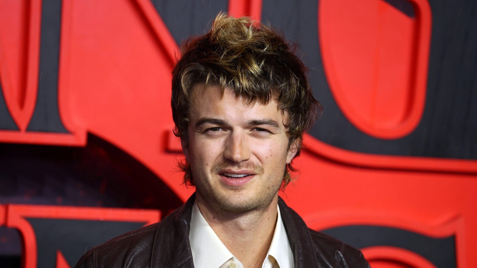 Joe Keery gehört in „Stranger Things“ zu den absoluten Fanlieblingen.Foto: Fred Duval / shutterstock Joe Keery gehört in „Stranger Things“ zu den absoluten Fanlieblingen.Foto: Fred Duval / shutterstock