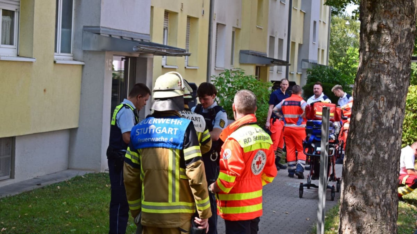 Einsatz in Stuttgart-Rot: Bei einem Feuer sind mehrere Menschen verletzt worden.SDMG / Schulz