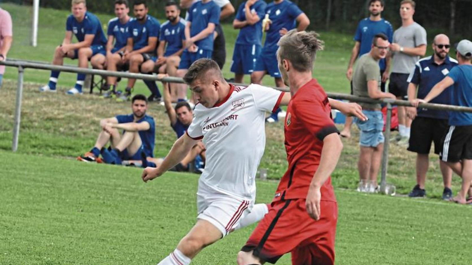 Ob Marvin Prohaska (hinten) am Samstag rechtzeitig zum Spiel gegen Gemmrigheim da sein kann, ist fraglich. Doch der Großteil der Großglattbacher Mannschaft steht. Foto: Nachreiner Ob Marvin Prohaska (hinten) am Samstag rechtzeitig zum Spiel gegen Gemmrigheim da sein kann, ist fraglich. Doch der Großteil der Großglattbacher Mannschaft steht. Foto: Nachreiner