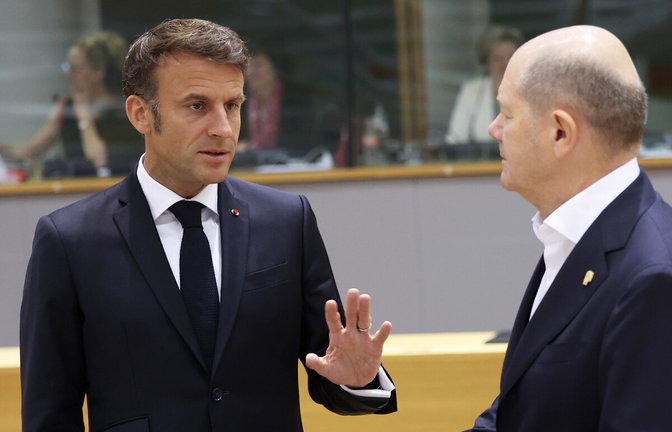 Frankreichs Präsident Emmanuel Macron und Kanzler Olaf Scholz (r.).<span class='image-autor'>Foto: dpa/Geert Vanden Wijngaert</span>