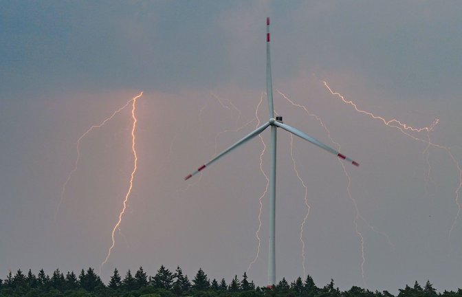 In Deutschland wird es in den nächsten Tagen vielerorts nass und windig (Symbolfoto).<span class='image-autor'>Foto: Patrick Pleul/dpa/Patrick Pleul</span>