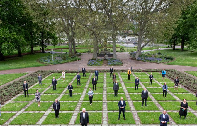 Hier sind sie alle beisammen: die Minister und die Staatssekretäre der Landesregierung. Ganz vorne: Ministerpräsident Winfried Kretschmann.<span class='image-autor'>Foto: Staatsministerium Baden-Württemberg / fotografie@uliregenscheit</span>