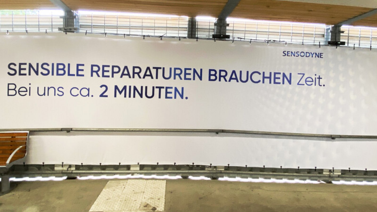Wenn die Bahnhofsreparatur in Stuttgart etwas länger dauert, kann das schon mal zu leichtem Spott führen. Wenn die Bahnhofsreparatur in Stuttgart etwas länger dauert, kann das schon mal zu leichtem Spott führen.Foto: Milankovic/ Wenn die Bahnhofsreparatur in Stuttgart etwas länger dauert, kann das schon mal zu leichtem Spott führen. Wenn die Bahnhofsreparatur in Stuttgart etwas länger dauert, kann das schon mal zu leichtem Spott führen.Foto: Milankovic/