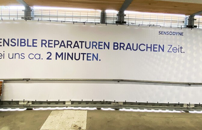 Wenn die Bahnhofsreparatur in Stuttgart etwas länger dauert, kann das schon mal zu leichtem Spott führen. Wenn die Bahnhofsreparatur in Stuttgart etwas länger dauert, kann das schon mal zu leichtem Spott führen.<span class='image-autor'>Foto: Milankovic/ </span>