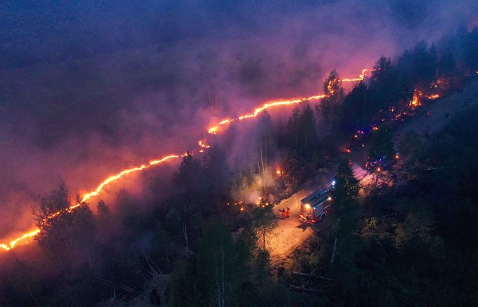 Teil der schlechten Nachrichten in diesem Jahr: Zahllose Waldbrände in Europa, wie hier in Griechenland.<span class='image-autor'>Foto: imago//Alexander Ryumin</span>