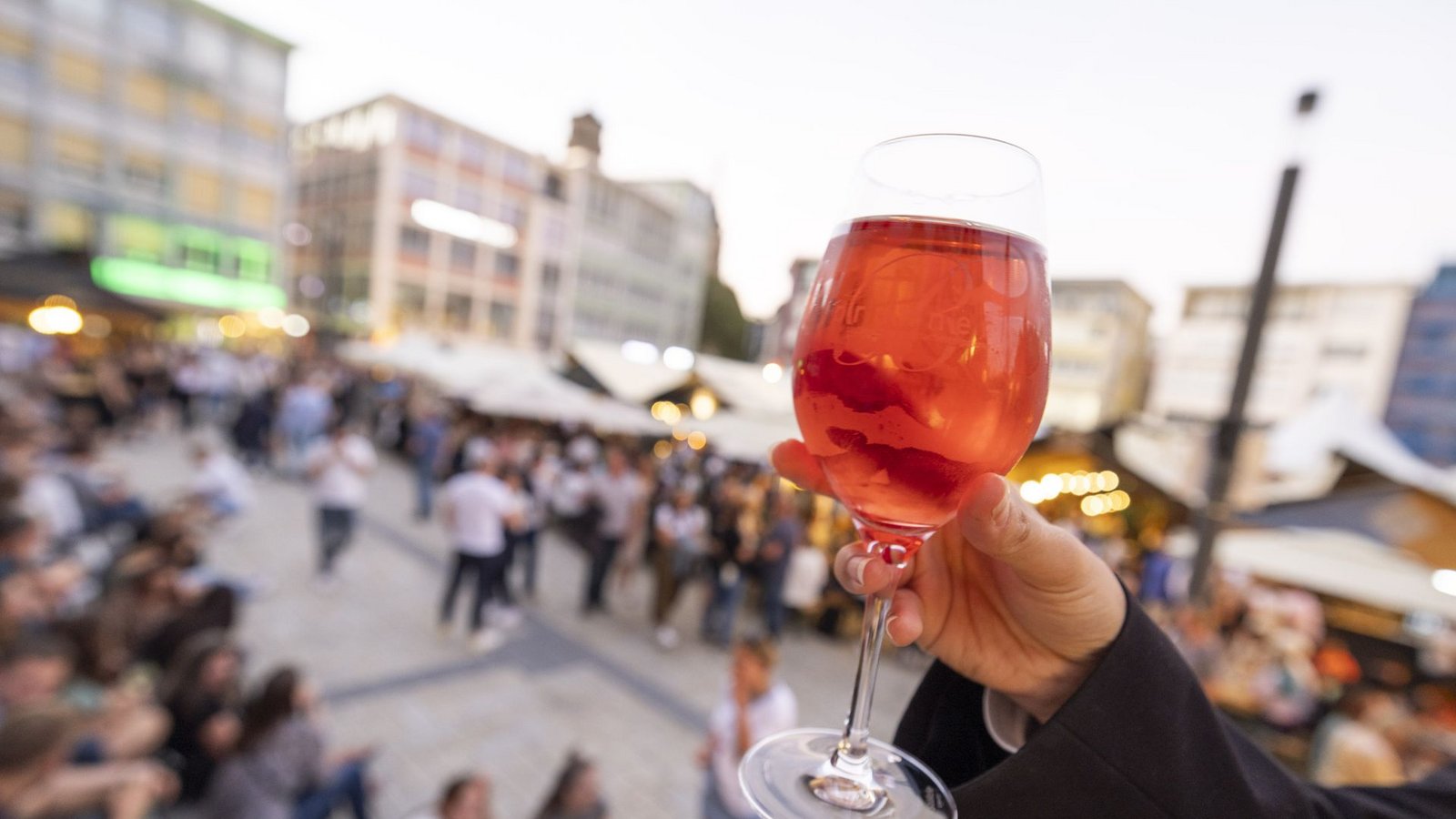 Das Stuttgarter Weindorf ist vorbei. Doch der Kelch wird weitergereicht.Foto: Lichtgut/Julian Rettig