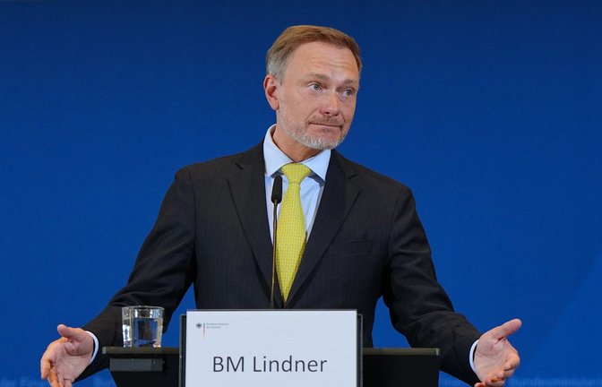 Mit schlechten Nachrichten: Finanzminister Christian Lindner stellt die Ergebnisse der Steuerschätzung vor.<span class='image-autor'>Foto: dpa/Soeren Stache</span>